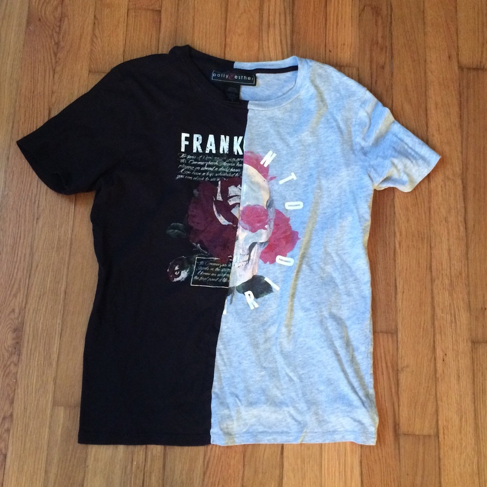Graphic band tee vintage look contrast skull